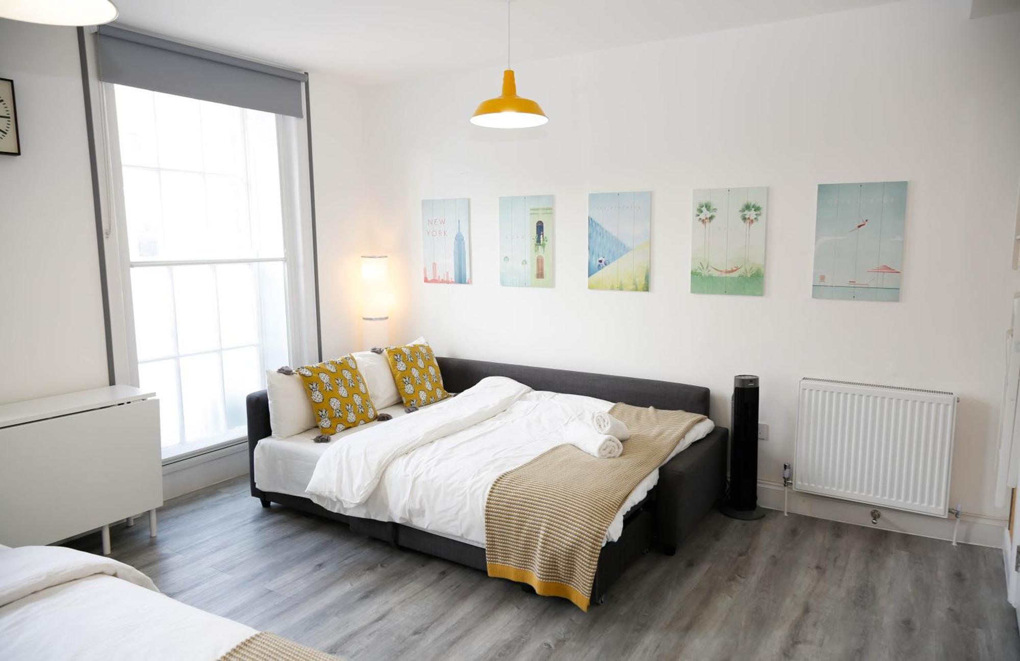 לונדון Luxury Rooms In Camden Town Near Shops, Cafes, Bars & Metro With Shared Bathrooms מראה חיצוני תמונה