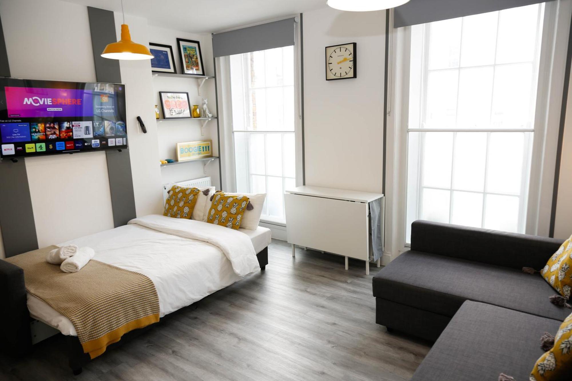 לונדון Luxury Rooms In Camden Town Near Shops, Cafes, Bars & Metro With Shared Bathrooms מראה חיצוני תמונה