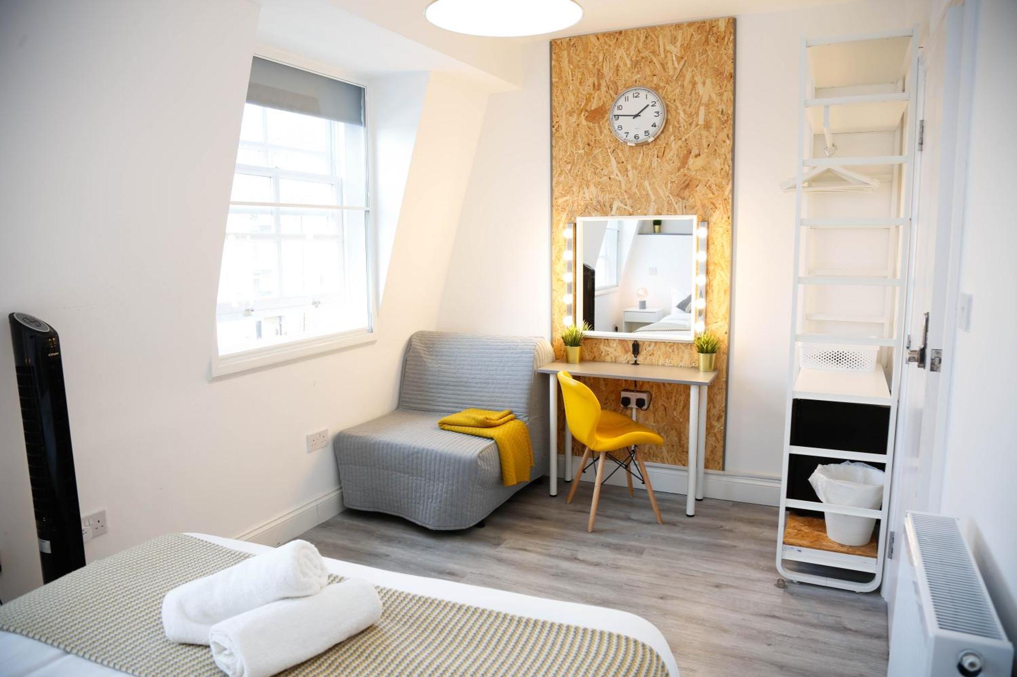 לונדון Luxury Rooms In Camden Town Near Shops, Cafes, Bars & Metro With Shared Bathrooms מראה חיצוני תמונה