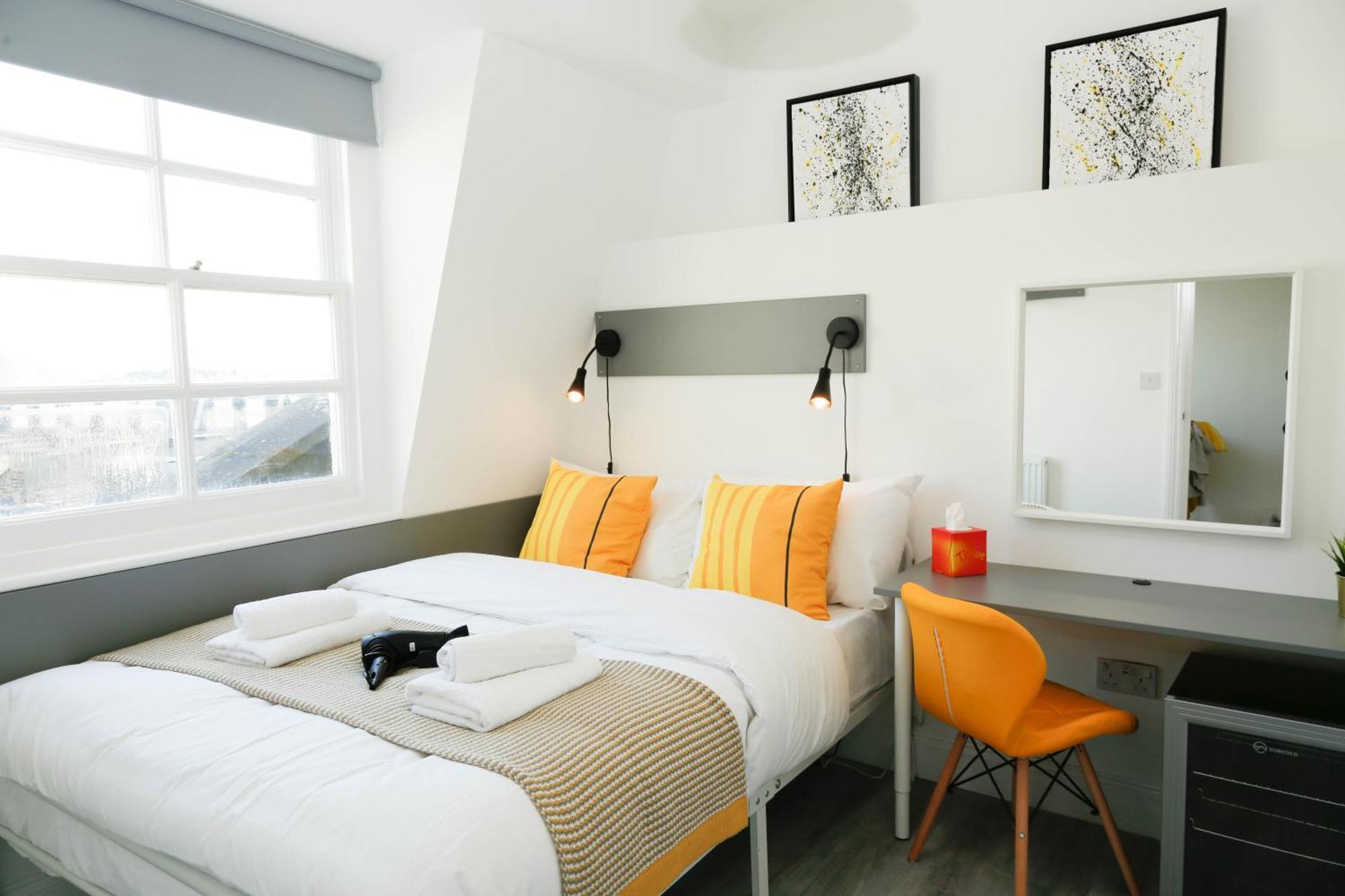 לונדון Luxury Rooms In Camden Town Near Shops, Cafes, Bars & Metro With Shared Bathrooms מראה חיצוני תמונה