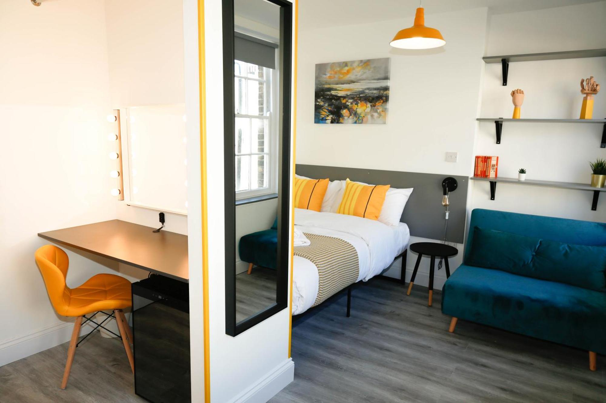 לונדון Luxury Rooms In Camden Town Near Shops, Cafes, Bars & Metro With Shared Bathrooms מראה חיצוני תמונה