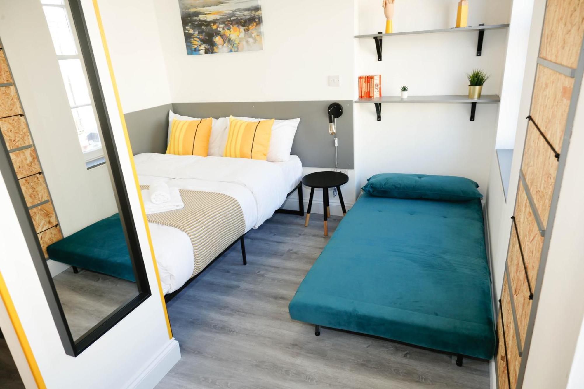לונדון Luxury Rooms In Camden Town Near Shops, Cafes, Bars & Metro With Shared Bathrooms מראה חיצוני תמונה